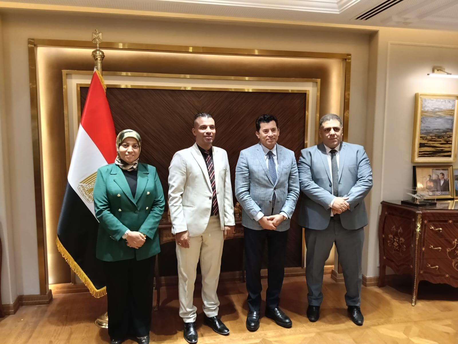 اجتماع رفيع المستوى لإطلاق مبادرة “وطن بلا سموم” برعاية وزير الشباب والرياضة